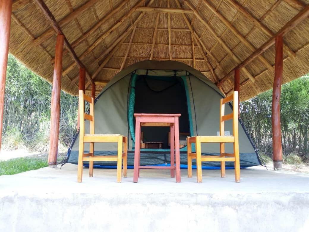 Wild Tracks Overland Camp Kasese Exterior photo